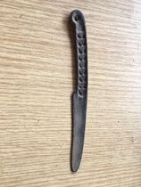 Clearance antique antique bronze Xiongnu knife manufacturing exquisite town house fetish evil