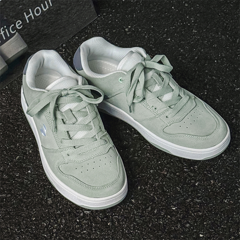 Trendy Suede Non-Slip Wear-Resistant Lace-Up American-Style Professional Skate Shoes for Men and Women, Casual Breathable Sneakers for Students