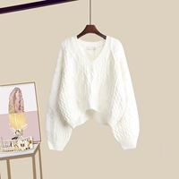 1622#Белый свитер