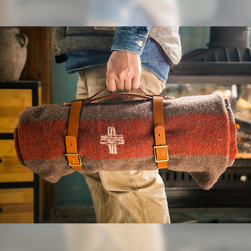 Reforged Vintage Blankets with a Strap Handmade Italian Plant-Tanned Brass Saddle Buckle Camping