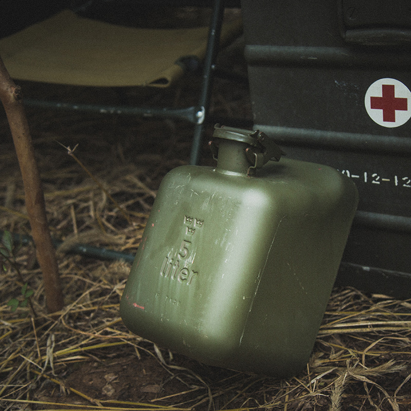 Swedish Military Version 5L Oil Barrel Import Explosion Proof Safety Oil Tank Camping Camping Outdoor Self Driving Off-road Car Spare Tank