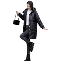 Down jacket womens mid-length 2024 winter new style fashionable and stylish little man popular white duck down black jacket