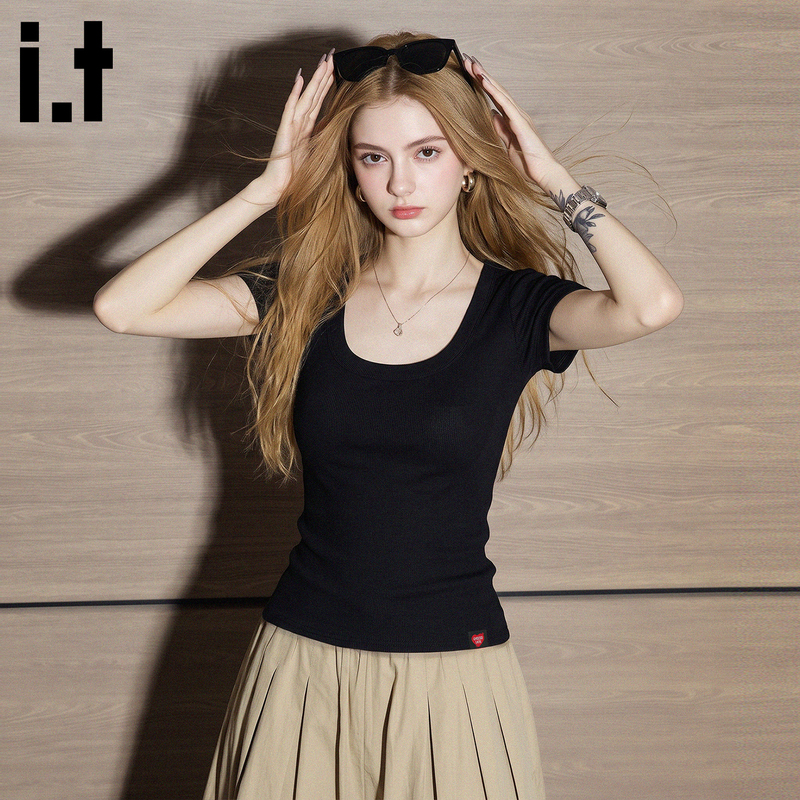 It:Chocoolate Black U-Neck Regular Shoulder Short-Sleeve T-Shirt for Women, Summer Slim-Fit Short Top with Large Neckline and Low Neckline