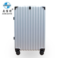 Серебристый, износостойкий и устойчивый к царапинам, с крючком.