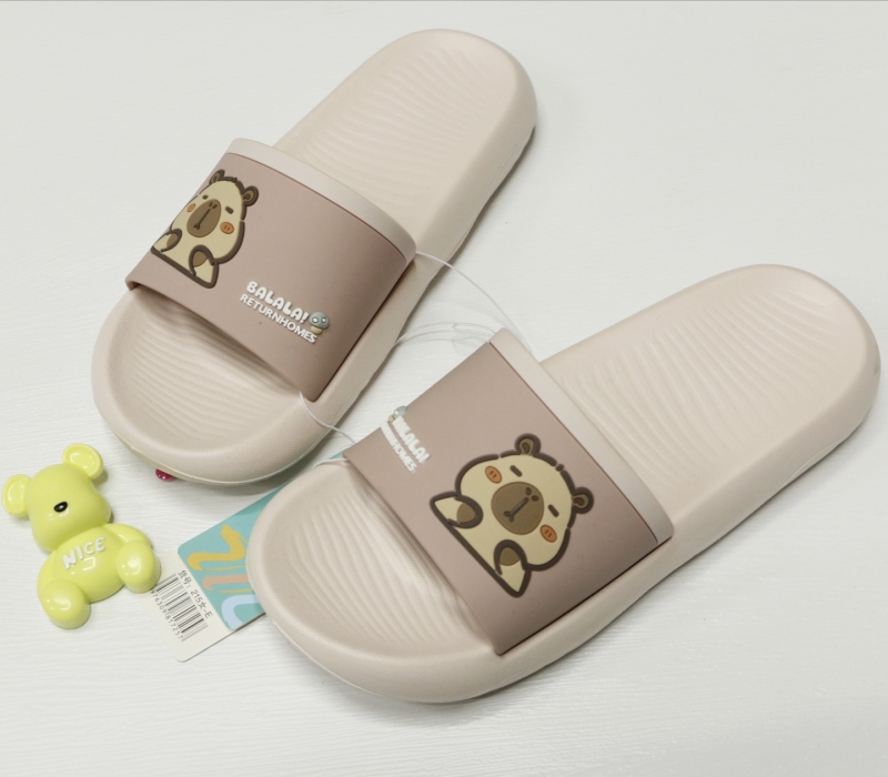 Summer Women's Slippers soft sole Non-Slip Soft Sole Non-Smelly Non-Noisy Cute Cartoon Bear Slippers Simple Style Women's Slippers Summer Women's Slippers soft sole Non-Slip Soft Sole Non-Smelly Non-Noisy Cute Cartoon Bear Slippers Simple Style Women's Slippers