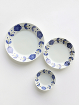 Japan imported with the field burnt dyed pay blue and white hand-painted wreath ten grass hipster Japanese plate tableware dish dish plate