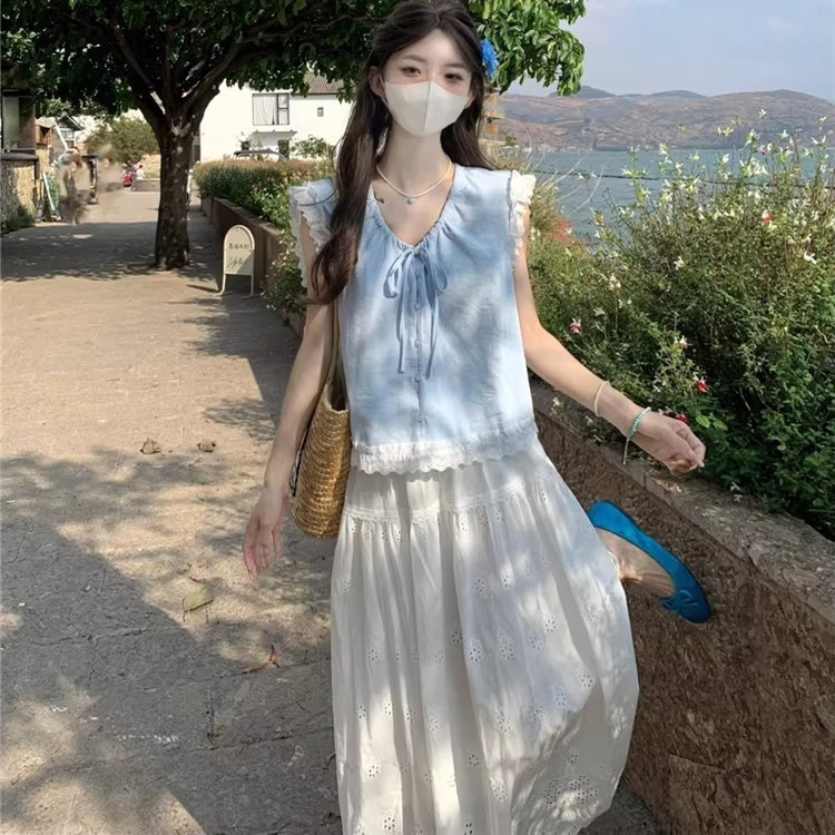 Summer New Short-Sleeved Blue Shirt, Puff Short Style with Lace Design, Square Neck Top, Sweet and Spicy Girl Blouse Summer New Short-Sleeved Blue Shirt, Puff Short Style with Lace Design, Square Neck Top, Sweet and Spicy Girl Blouse