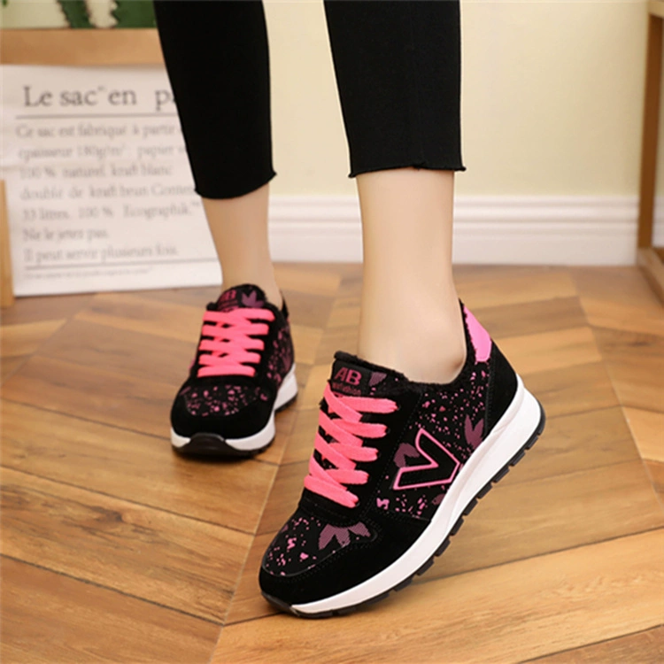 Giày cao nữ thể thao Hàn Quốc Giày thường giày vải hoang dã Giày nữ màu hồng mùa xuân và mùa thu đôi giày trượt ván