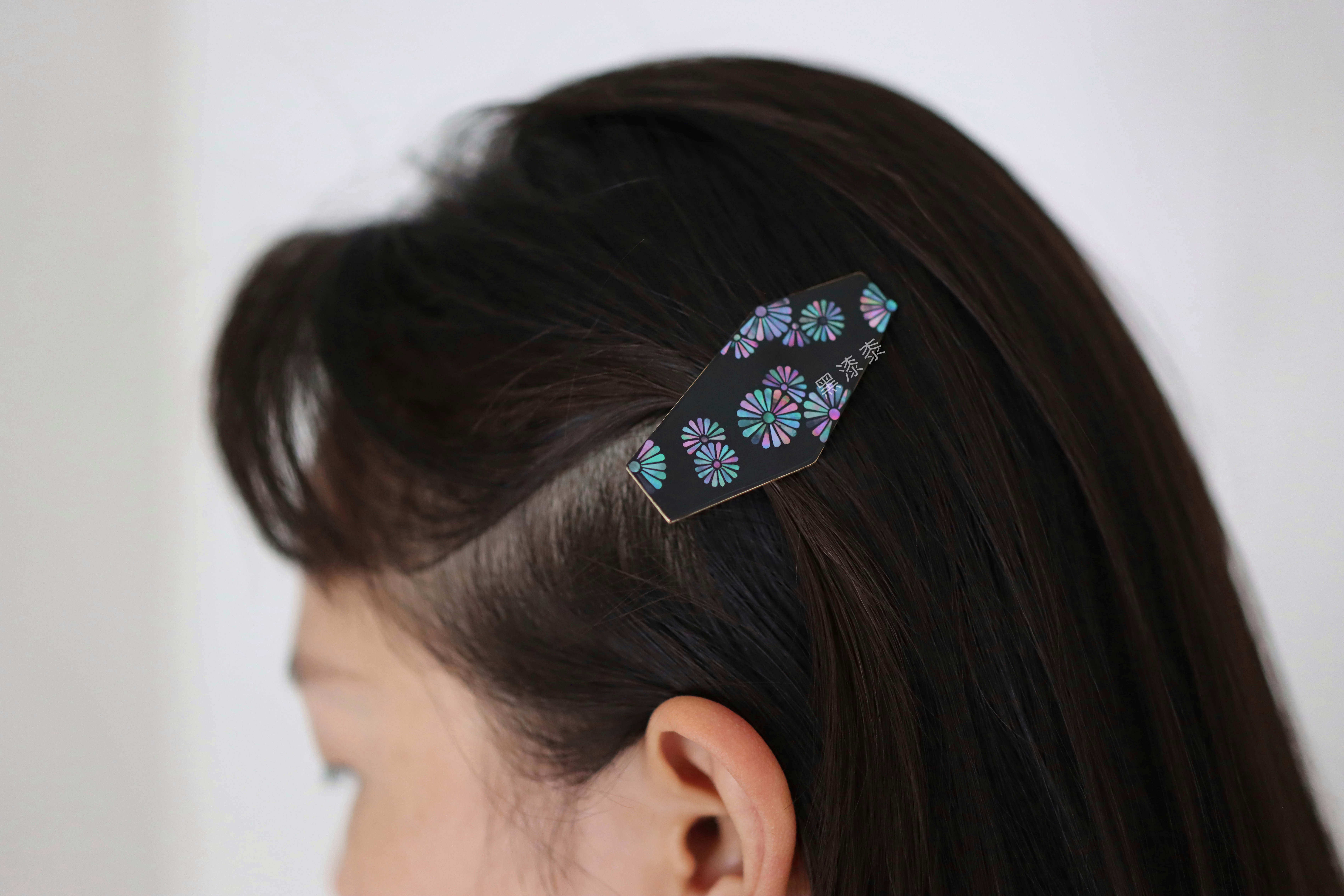 Black lacquer lacquer handmade creative jewelry hairpin hairpin one-word card lacquer ware original design snail craft