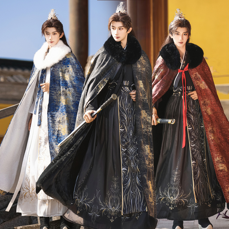 Hanfu-Style Antique Gold-Embellished Long Cape with Detachable Large Fur Collar, Fleece-Lined and Thickened for Winter, Cosplay Cloak for Warmth