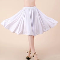 Шелковая юбка из белого молока