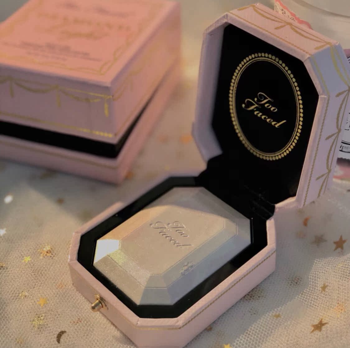 Điểm quá đối mặt với Kim cương Highlighter Kim cương nổi bật Shell Magic Color Chính hãng bắt sáng mac