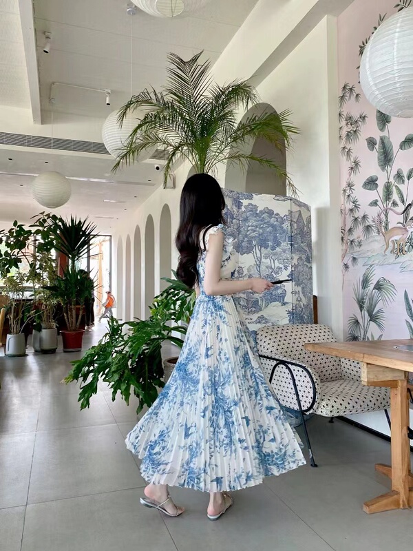 【Treasure of the Store】Drtutu~Southern French Holiday Bird Series~Waist-Cinching Pleated Large Hem Dress 【Treasure of the Store】Drtutu~Southern French Holiday Bird Series~Waist-Cinching Pleated Large Hem Dress