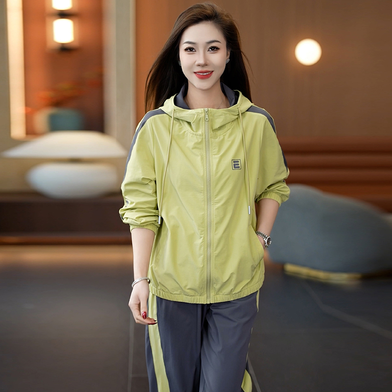 Sports Suit for Women, Spring and Autumn New Style, Fashionable and Age-Reducing Hooded Zipper Jacket, Outdoor Casual Two-Piece Sports Outfit