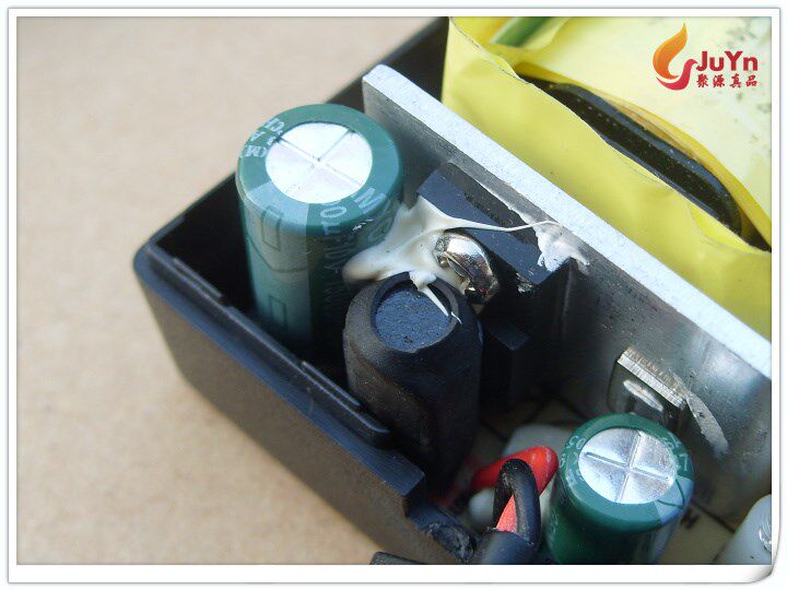 chargeur - Ref 1301871 Image 24