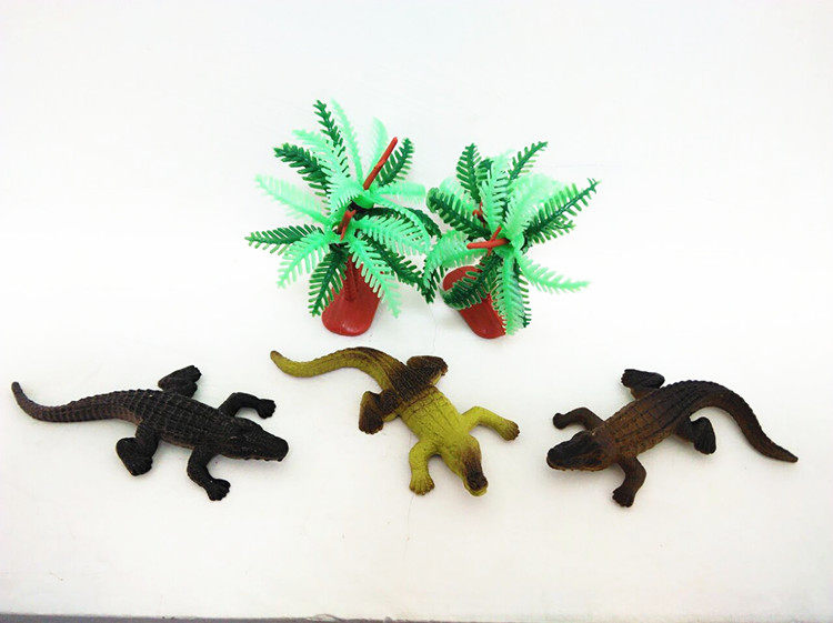 Игрушки-животные 包邮仿真海洋动物模型小玩具小鳄鱼模型全套12只鳄鱼送两颗植物 Ausini