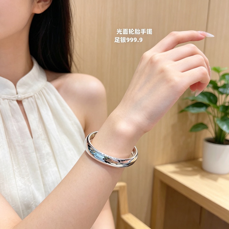 999.9 Pure Silver Glossy Tire Bracelet for Women, New Chinese Style Glossy Wide Version, Versatile Silver Bracelet