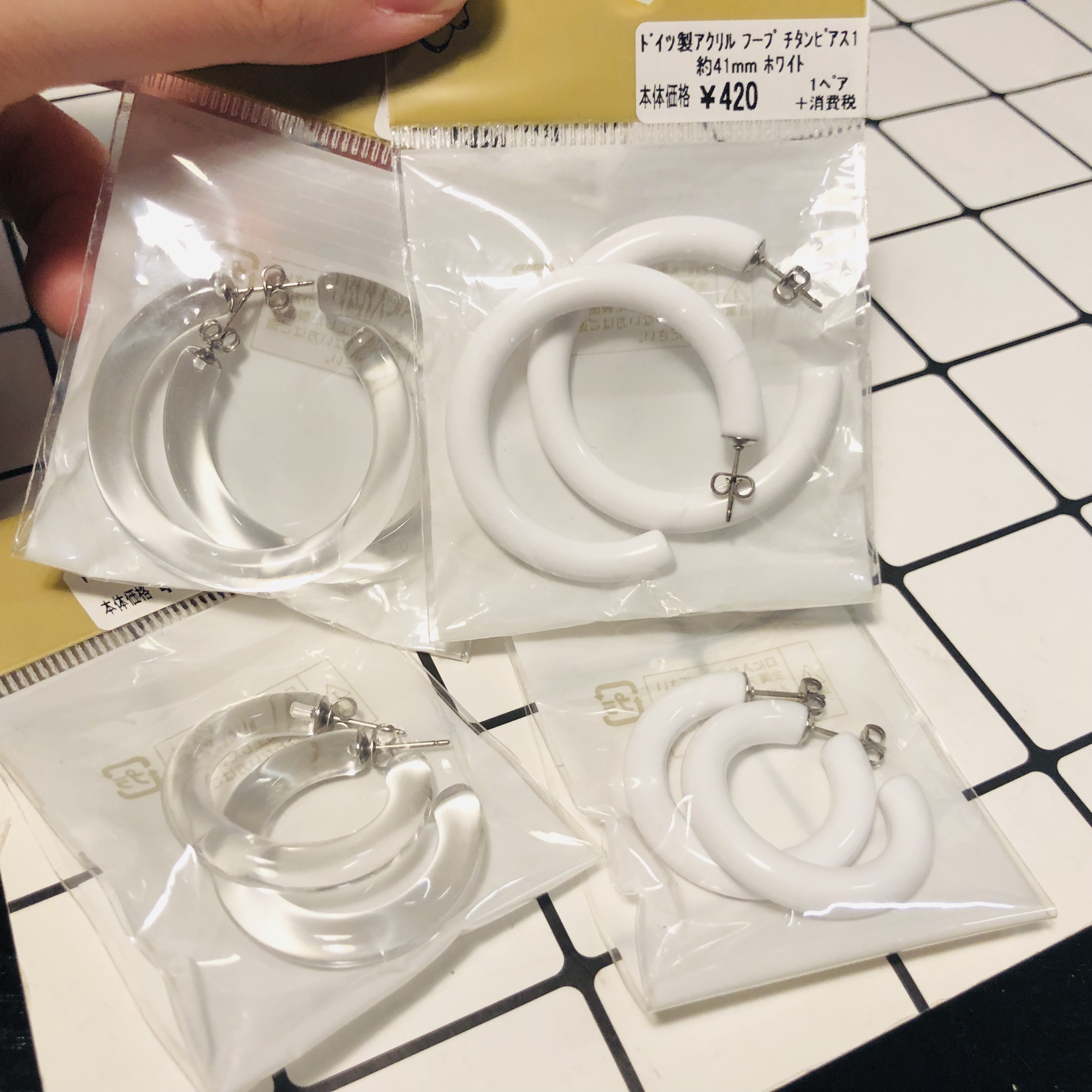 Shun Feng Spot Japan Import Kiwa Expensive and Acrylic Transparent White Cylindrical Round Ear Needle Diy Accessories