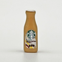 Светлая кофейная бутылка с белой крышкой.