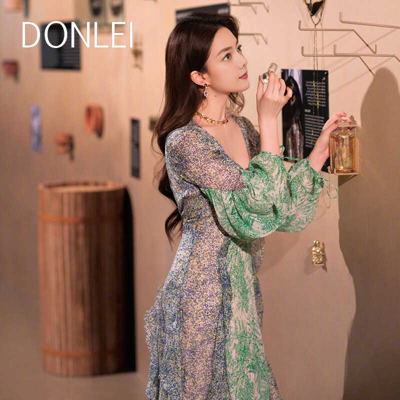 Star-Inspired High-End Green Floral Dress for Women with V-Neck, Ruched Waist, Elegant and Flowy Lantern Sleeves