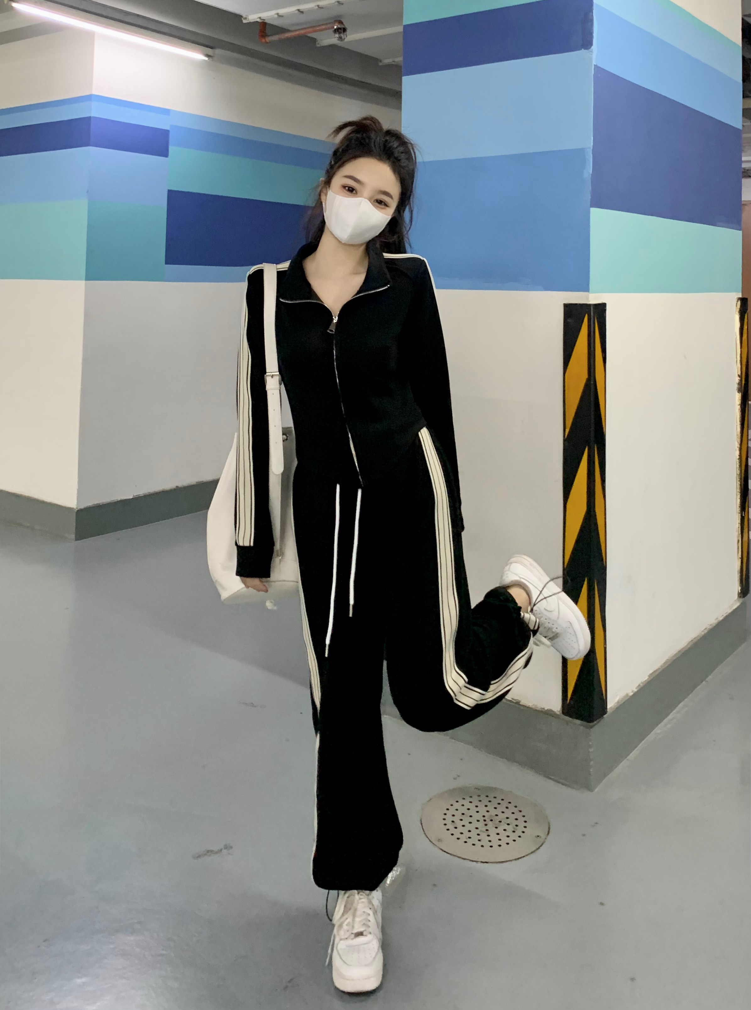 Стильные костюмы 大码休闲运动套装女秋季2025新款黑色显瘦外套高腰显瘦长裤两件套