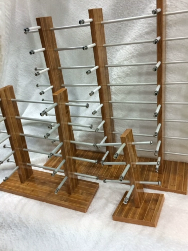 Стенд, деревянные солнцезащитные очки