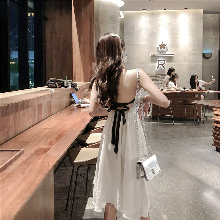 VK旗艦店 韓系露背系帶復古蕾絲花朵邊細肩帶無袖洋裝