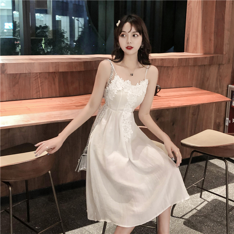 VK旗艦店 韓系露背系帶復古蕾絲花朵邊細肩帶無袖洋裝