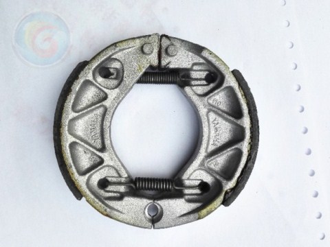 Áp dụng Zhu Châu Yamaha Yueying Lingying Qiaoge 100 má phanh sau ZY100T-4-6-7-12 má phanh sau - Pad phanh giá bố thắng đĩa trước xe airblade