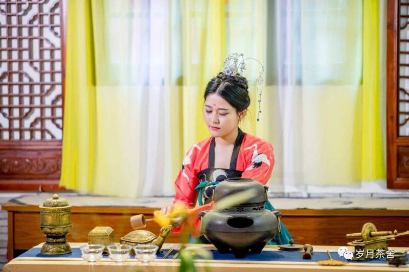 Tang Dynasty decocted tea set a full set of brass imitation Famen Temple unearthed tea set glazed tea set land-style fried tea ceremony complete set