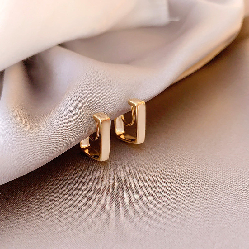 Earrings Painless Mosquito Coil Plate Ear Clips Female High-Quality Temperament French Simplicity Frigid Wind No Ear Holes Earrings Ear Needles