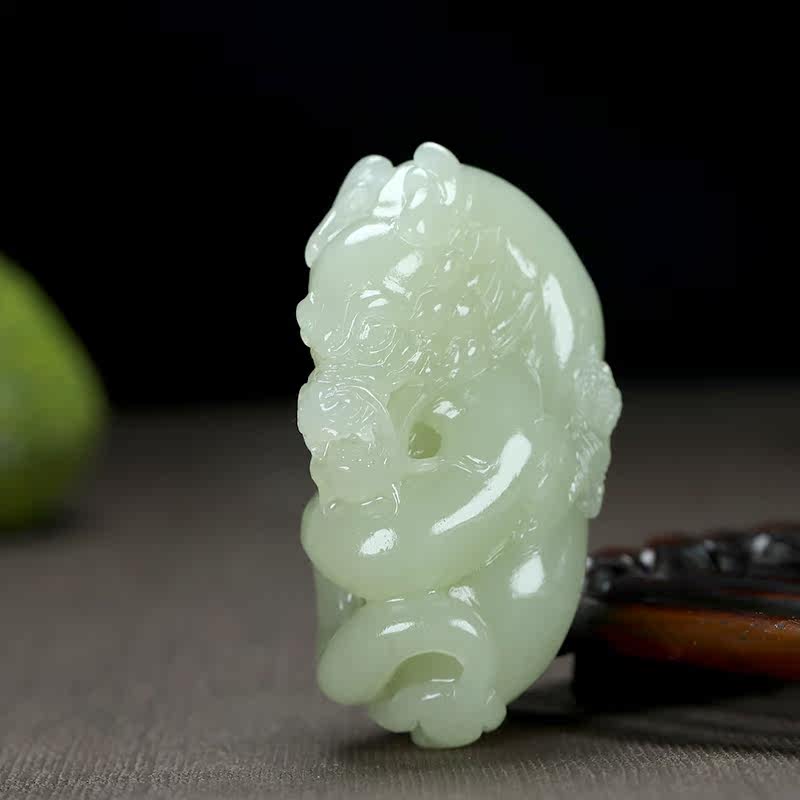 Xinjiang and Tian Baiyu Dragon Lines Day handlebar pieces Dragon purchase of the Four Seas Merchants Divine Dragon Pendulum Pieces Natural Jade 98 15 gr