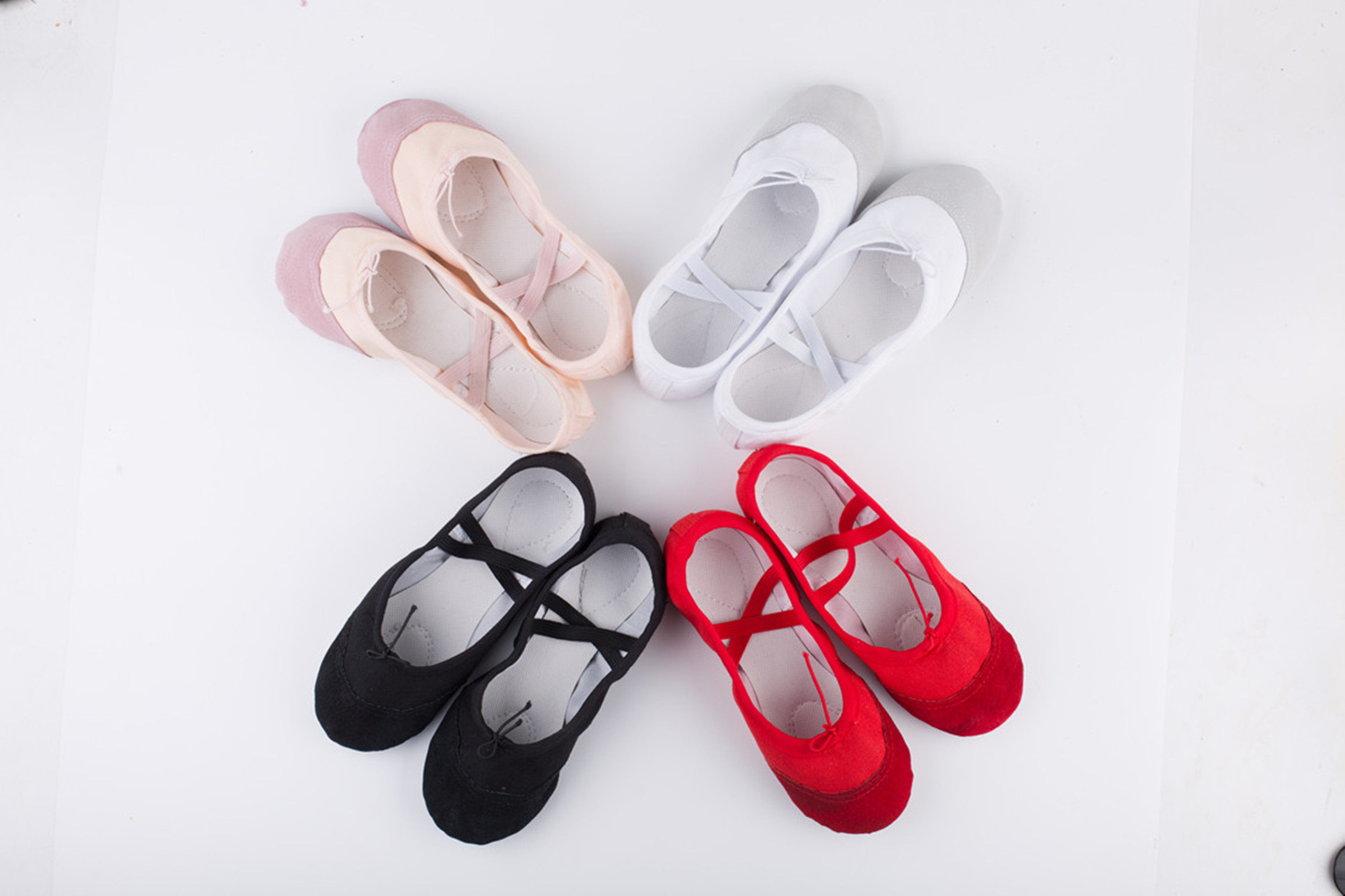 Children Dance Shoes Girls Ballet Shoes Soft-bottom Exercises Shoes Cat Paw Shoes Baby Dancing Shoes Performance Shoes Latin Shoes