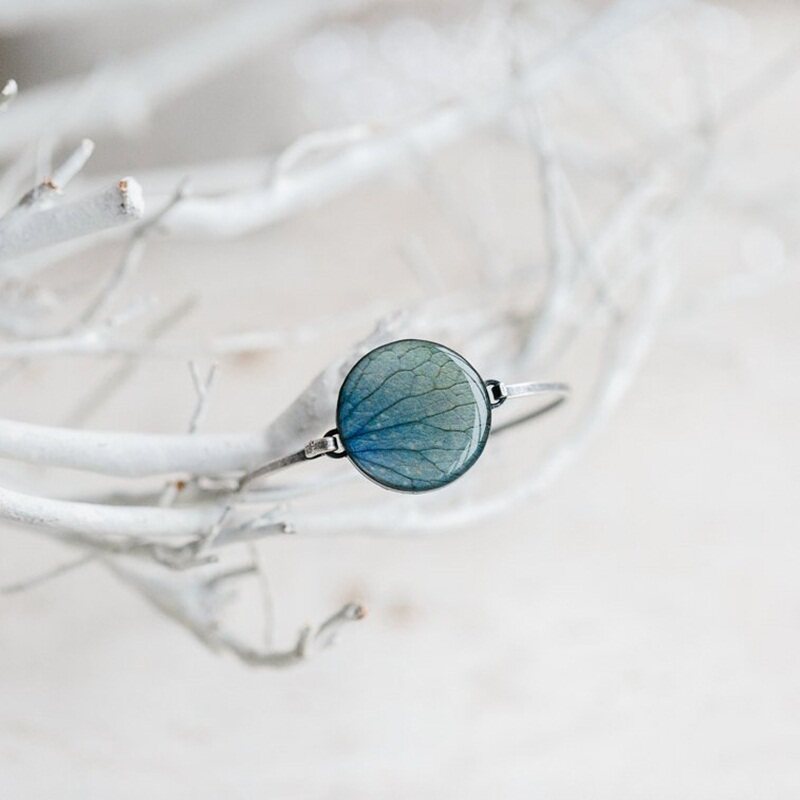 Ukrainian Beautypiot original teenage girl boomer hand blooming flowers blue demonic bracelet bracelet