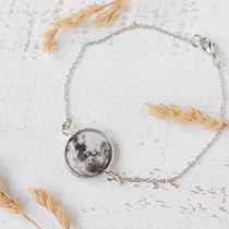 Ukraine Beautyspot girl Europe and the United States tide brand 丨 Cosmic planet series 丨 Moon bracelet spot