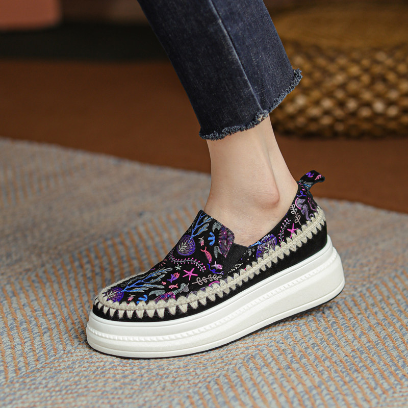 Spring and autumn collage thick bottom light mouth Lefu shoes women casual round head with a foot pedal printed sloth with suede single shoes