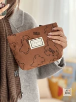 Коричневая маленькая сумка клатч, с медвежатами