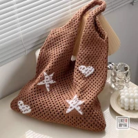 Коричневый