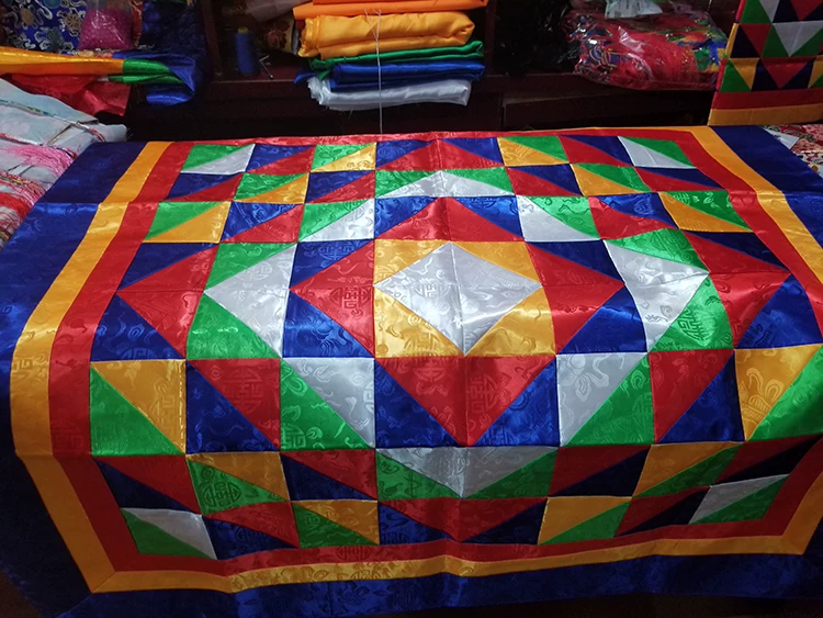 Поставляющие тибетский тибетский храм раскладной стол Буми Зонг Buddhist Temple Decoration Master Lama Lama chanting скатерть