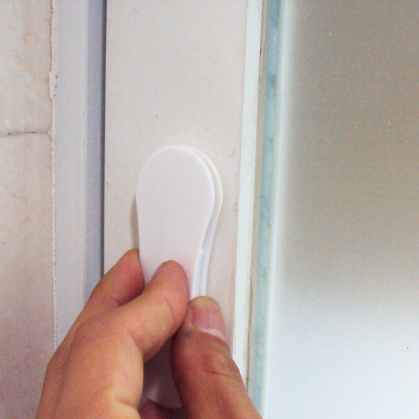 Japan's beautiful small number convenient indentation paste-type laminated door handle handhand glass door door door and hand