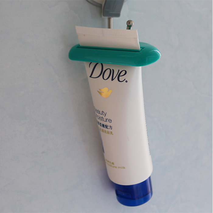 Japan KM Squeeze Toothpaste toothpaste clip Facial Milk Mustard Uncondensed Milk Squeezer 2 clothes