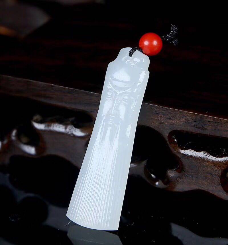 Natural and Tian jade pendant Qinghai stock Old stock Guan Gong Pendant Wucai God Pendant Send Certificate