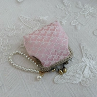 Розовый постер