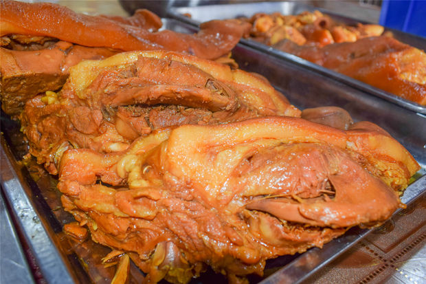 张师傅告诉你：怎么去除卤肉中的腥味？