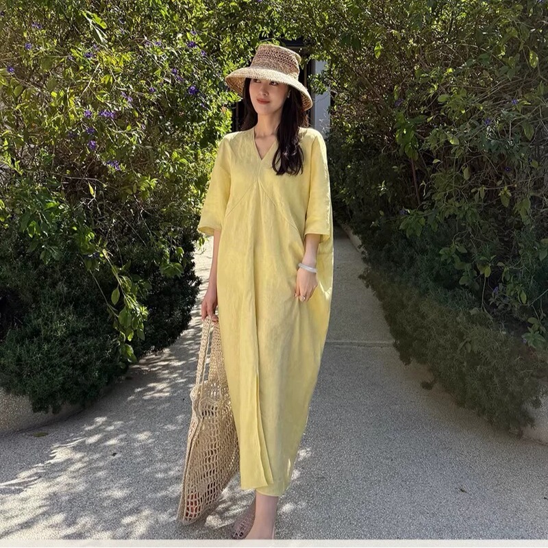 Plus-Size High-End Light Luxury Dress 2026 Spring/Summer New Linen Mid-Length Dress Cotton-Linen Stylish V-Neck Elegant Dress Plus-Size High-End Light Luxury Dress 2026 Spring/Summer New Linen Mid-Length Dress Cotton-Linen Stylish V-Neck Elegant Dress
