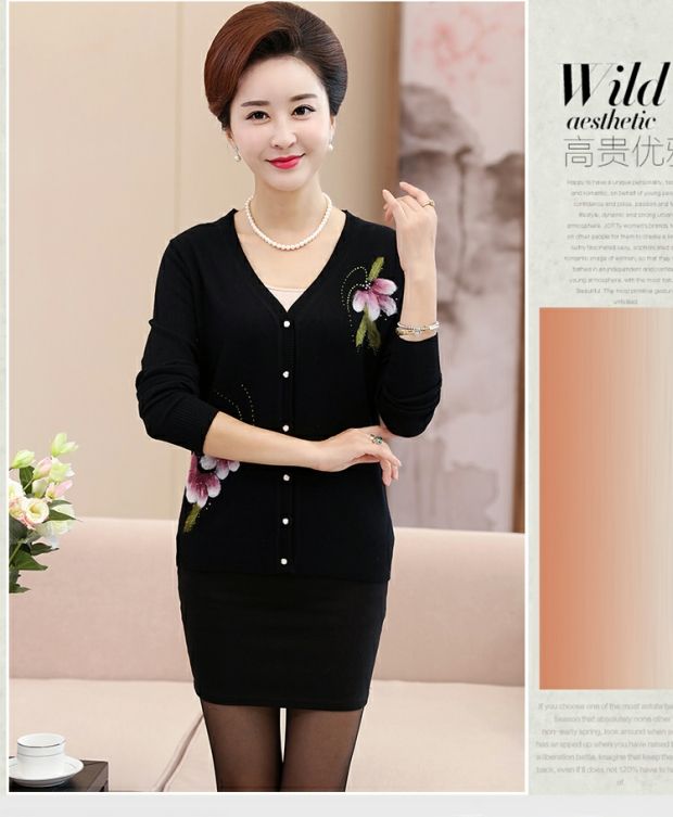 Người mẹ trung niên 40-50-60 tuổi tải áo len dài tay mùa xuân và mùa thu áo len ngắn cho phụ nữ trung niên đan áo len - Cộng với kích thước quần áo áo sơ mi nữ trắng