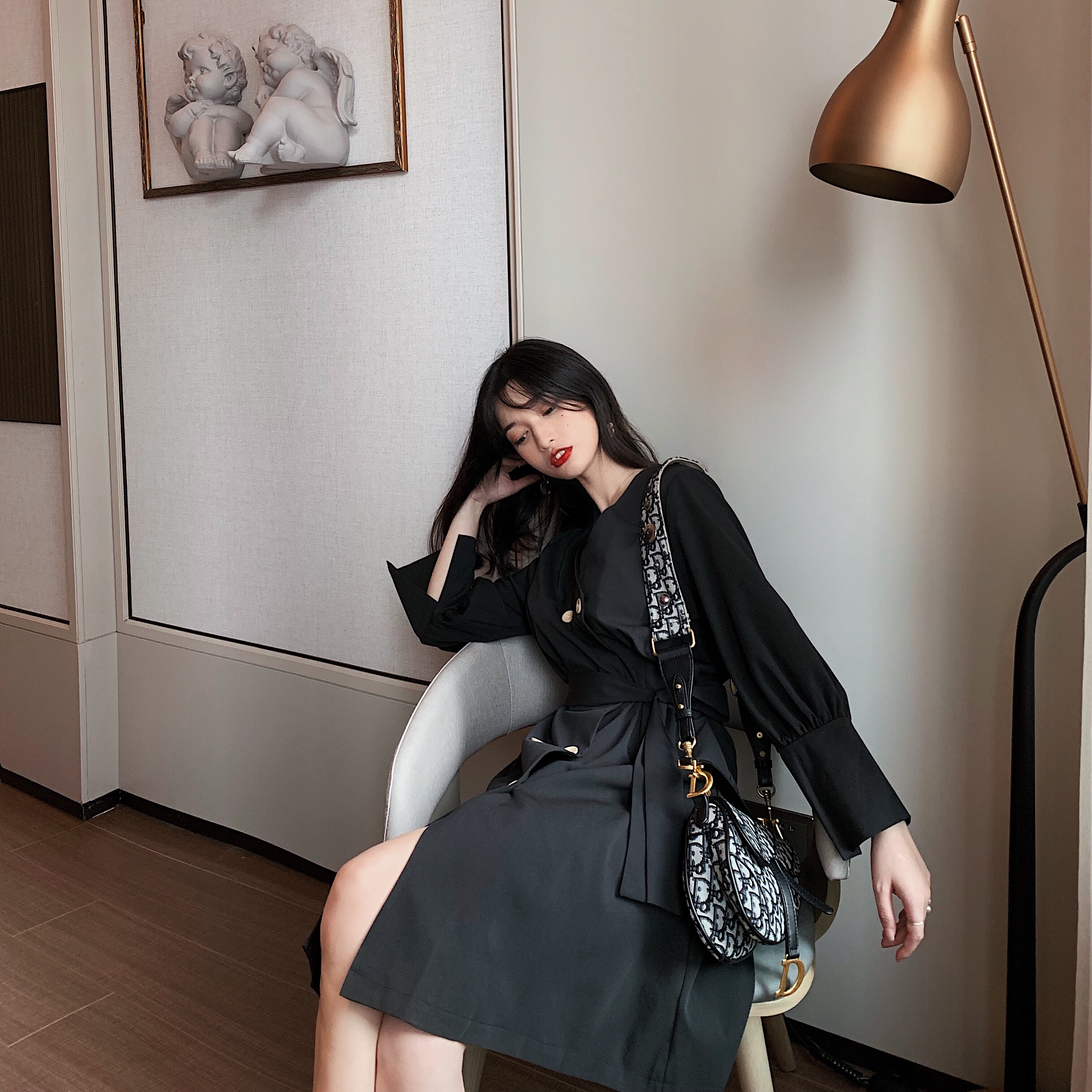 VK旗艦店 韓系雙排扣露鎖骨顯氣質系帶長袖洋裝