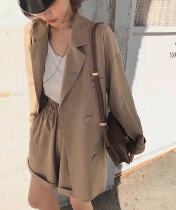 Mrs Qian casual British suit suit Womens autumn loose jacket shorts net red two-piece set tide