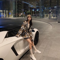 Mrs Qian Bugs Bunny Ling Plaid knitted cardigan womens spring and Autumn loose long-sleeved top lazy wind sweater jacket