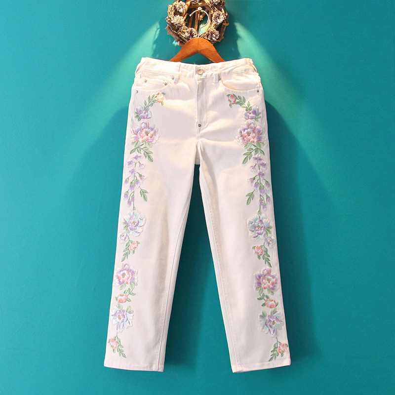 Small Good House Retro China Wind Women's Clothing Embroidered Flowers Jeans 9 Points Chinese Don'ts Qipao White Casual Pants
